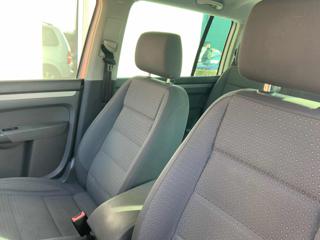 VOLKSWAGEN Touran usata, con Fendinebbia