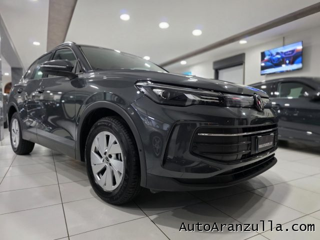 VOLKSWAGEN Tiguan usata, con Fari LED