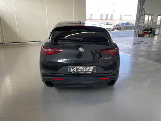 ALFA ROMEO Stelvio usata, con Autoradio
