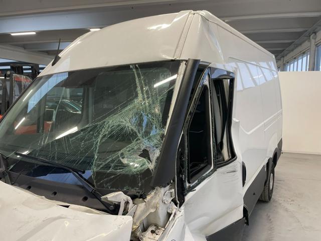 IVECO Daily usata, con Touch screen