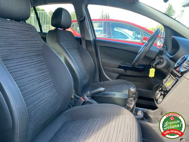 OPEL Corsa usata, con ESP
