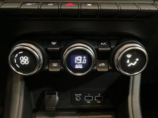 RENAULT Captur usata 21