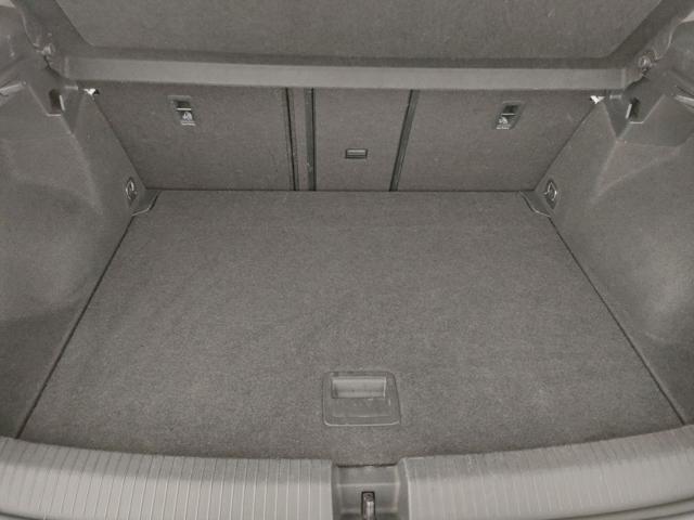 VOLKSWAGEN T-Roc usata, con USB