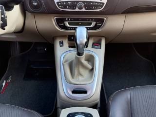 RENAULT Scenic usata, con Luci diurne LED