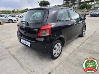 TOYOTA Yaris usata 3