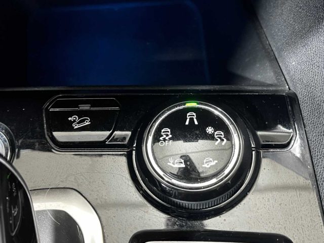 PEUGEOT 3008 usata 26
