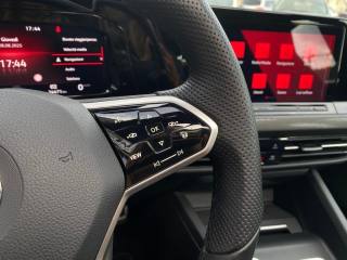 VOLKSWAGEN Golf usata, con Servosterzo