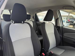 TOYOTA Yaris usata 22