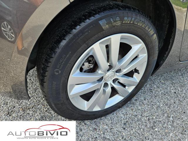 PEUGEOT 308 usata, con USB