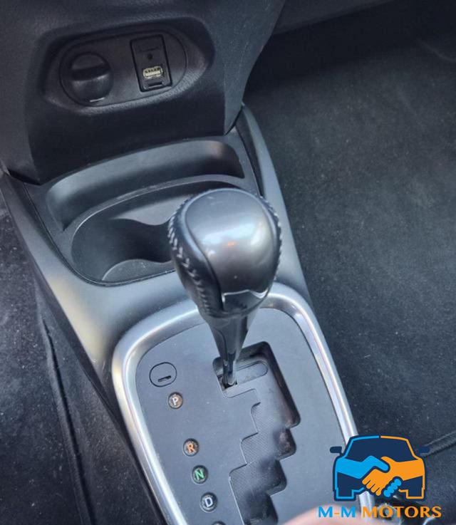 TOYOTA Yaris usata, con Servosterzo