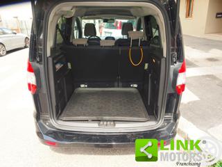 FORD Tourneo Courier usata, con Volante multifunzione