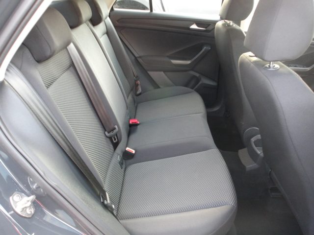 VOLKSWAGEN T-Roc usata 23