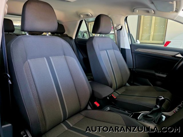 VOLKSWAGEN T-Roc usata, con Volante in pelle