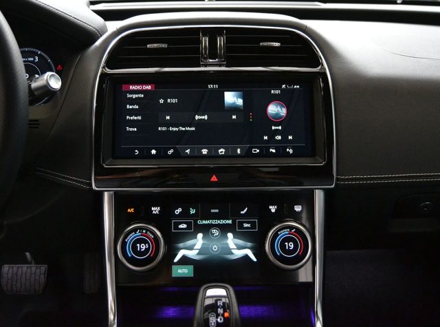 JAGUAR XE usata, con Chiusura centralizzata