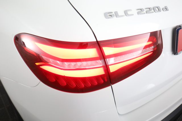 MERCEDES-BENZ GLC 220 usata 10