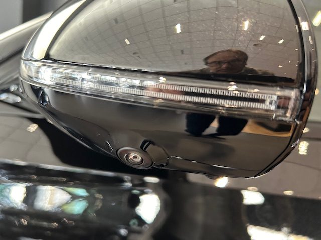 MERCEDES-BENZ E 220 usata, con Servosterzo