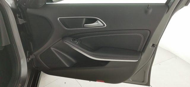 MERCEDES-BENZ GLA 200 usata 47