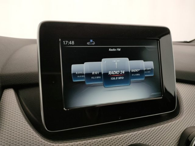 MERCEDES-BENZ B 180 usata, con Frenata d