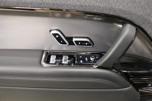 LAND ROVER Range Rover Sport usata, con Sedile posteriore sdoppiato
