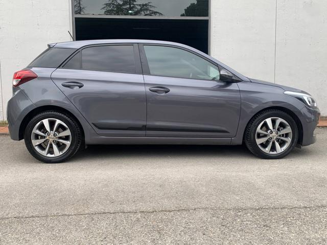 HYUNDAI i20 usata, con Park Distance Control