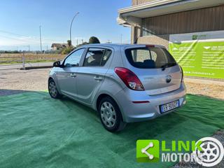 HYUNDAI i20 usata 6