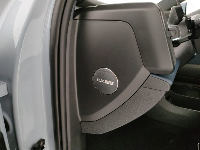 VOLVO EX30 usata, con Luci diurne