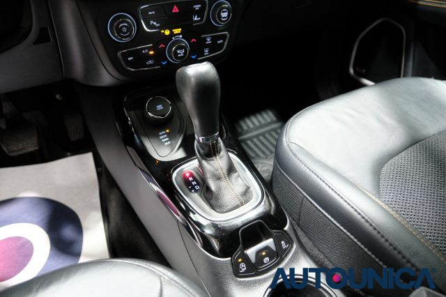 JEEP Compass usata, con Autoradio digitale