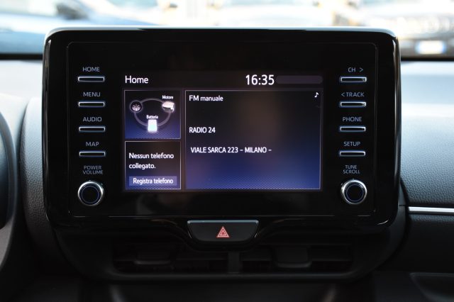 TOYOTA Yaris usata, con Volante in pelle