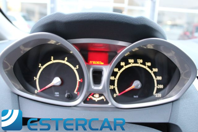 FORD Fiesta usata, con USB