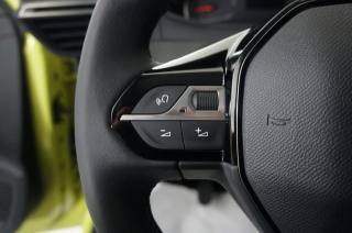 PEUGEOT 208 usata, con Touch screen