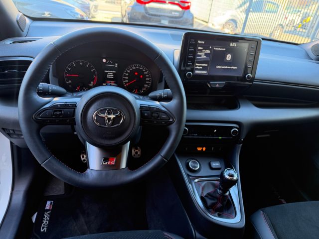 TOYOTA Yaris usata, con ESP