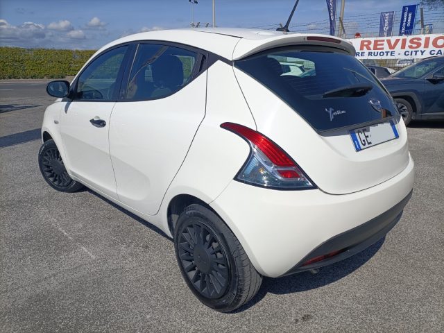 LANCIA Ypsilon usata, con Autoradio