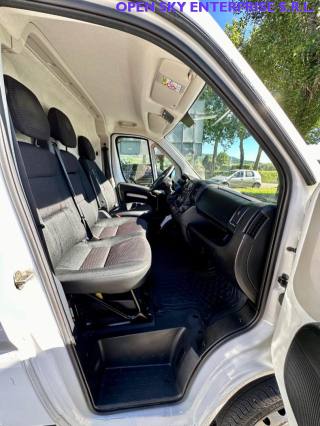 PEUGEOT Boxer usata, con Lettore CD