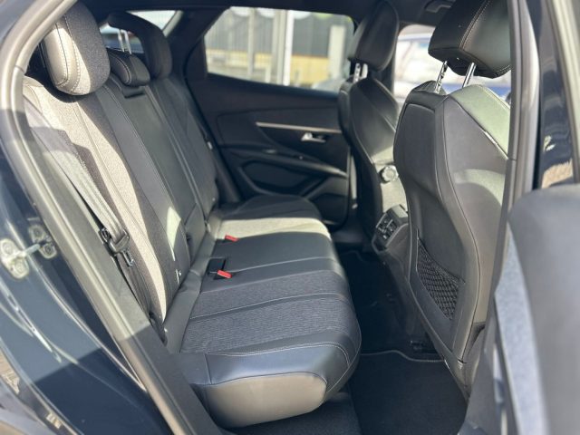 PEUGEOT 3008 usata, con USB