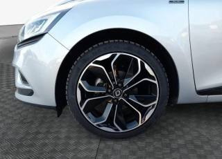 RENAULT Clio usata, con Sistema di navigazione