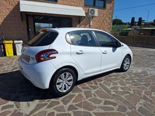 PEUGEOT 208 usata, con Alzacristalli elettrici
