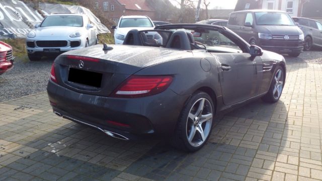 MERCEDES-BENZ SLC 200 usata, con Alzacristalli elettrici
