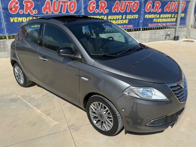 LANCIA Ypsilon usata, con Autoradio