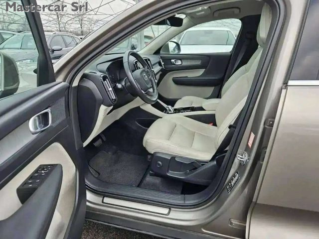 VOLVO XC40 usata, con Climatizzatore