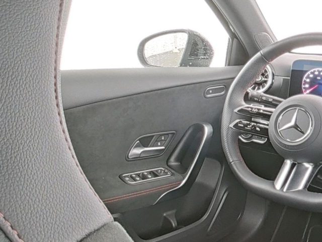 MERCEDES-BENZ A 180 usata, con Climatizzatore