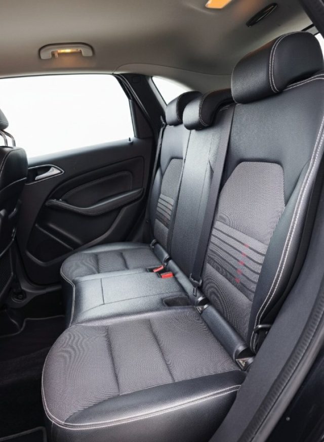 MERCEDES-BENZ B 180 usata, con Controllo automatico clima