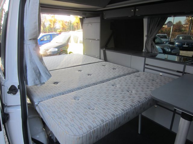 VOLKSWAGEN T5 usata 81
