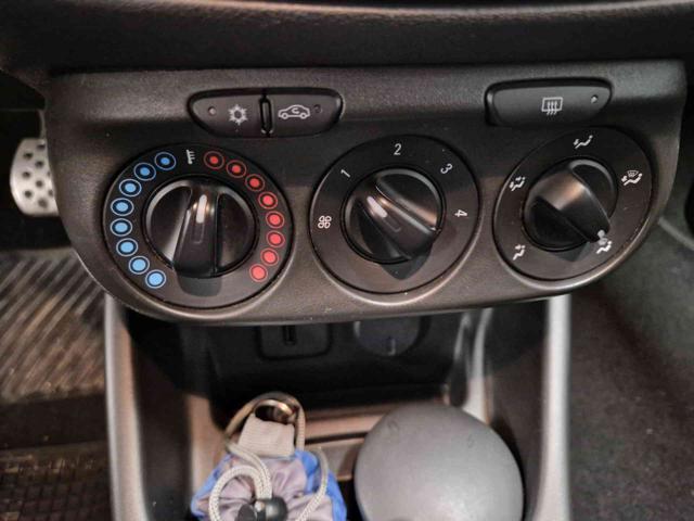 OPEL Corsa usata, con Cruise Control