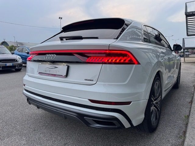AUDI Q8 usata, con Autoradio