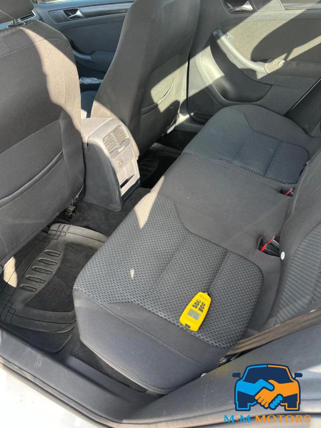 VOLKSWAGEN Jetta usata, con Airbag testa
