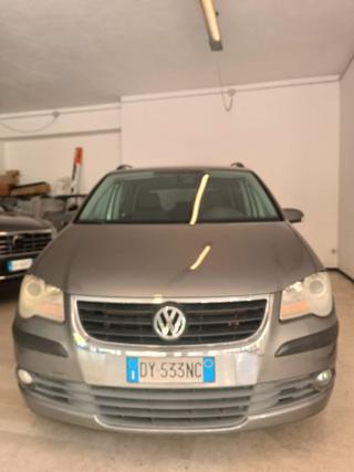 VOLKSWAGEN Touran usata, con Airbag laterali