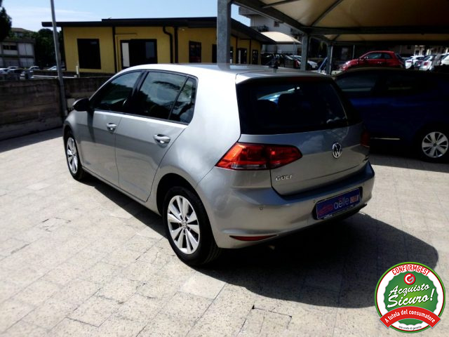 VOLKSWAGEN Golf usata, con Autoradio