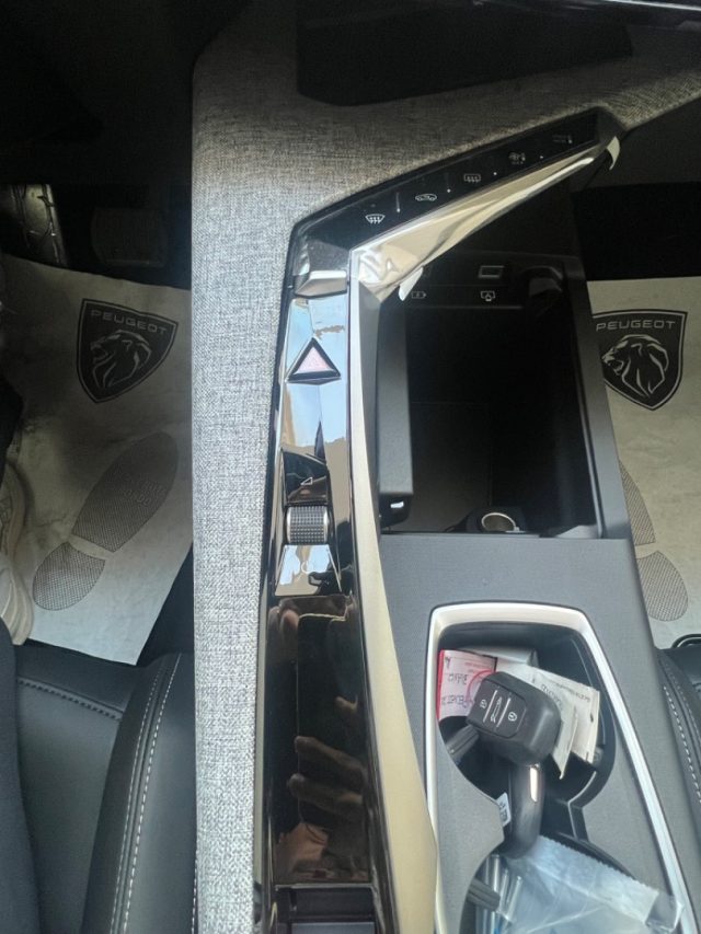 PEUGEOT 3008 usata, con Lettore CD