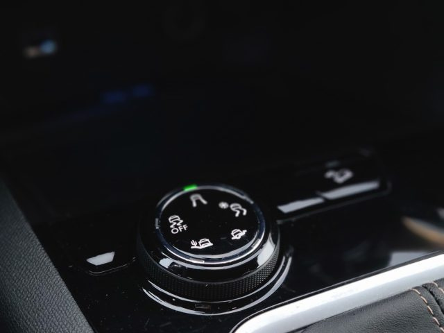 PEUGEOT 3008 usata, con Sensori di parcheggio posteriori