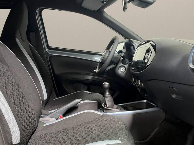 TOYOTA Aygo X usata, con Controllo automatico clima